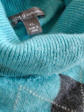 100 percent cashmere aqua/ grey argyle turtleneck